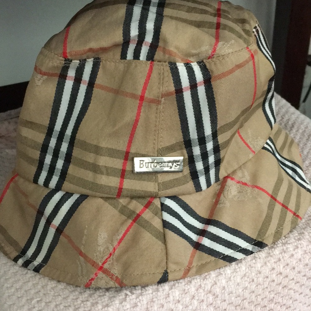 Vintage Burberrys hat size L